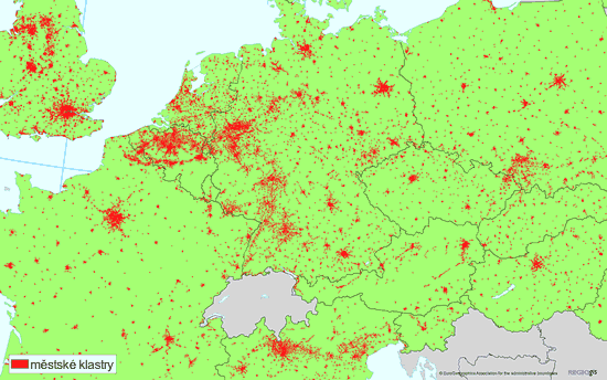 Obr. 3. Klastry síťových buněk s hustotou obyvatelstva více než 300 obyvatel/km2 a osídlením s více než 5000 obyvateli – městské klastry