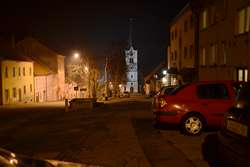 Obr. 2. Současné veřejné osvětlení návsi, Hořice na Šumavě