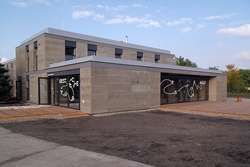 Sportovní areál Blanice ve Vodňanech, autor: Juraj Calaj, spolupráce: Vítězslav
Danda, Ivan Boroš, Lenka Míková, Kateřina Blahutová&nbsp;– nejrychleji realizovaný
projekt z&nbsp;architektonické soutěže, foto: archiv města